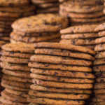 Jak przechowywać ciastka, aby zawsze były chrupiące? Poradnik logistyczny dla dystrybutorów